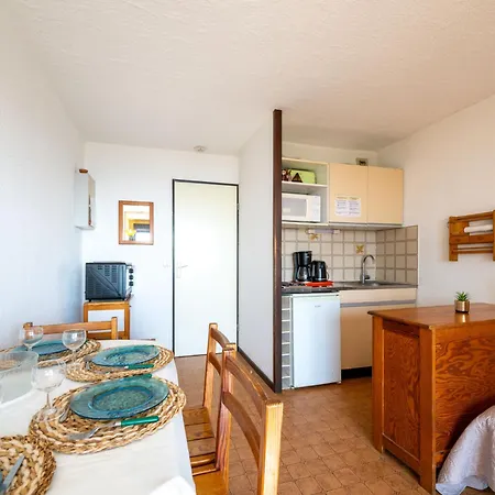 Les Eaux Vives 1 & 2-2 By Interhome Saint-Pierre-la-Mer (Aude)