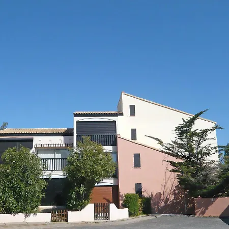 Apartment Les Eaux Vives 1 & 2-2 By Interhome