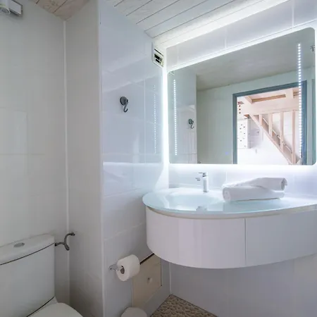 Apartment Les Eaux Vives 1 & 2-2 By Interhome